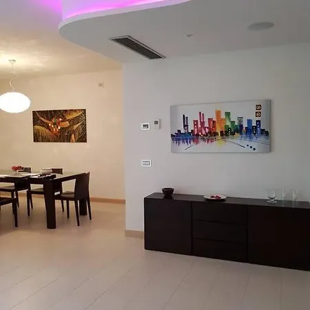 Del Sole - Elegante, Moderna, Vista Mare Olbia